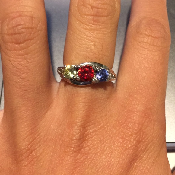 3 for $45 Fragrant jewels size 5 ring - Picture 1 of 3
